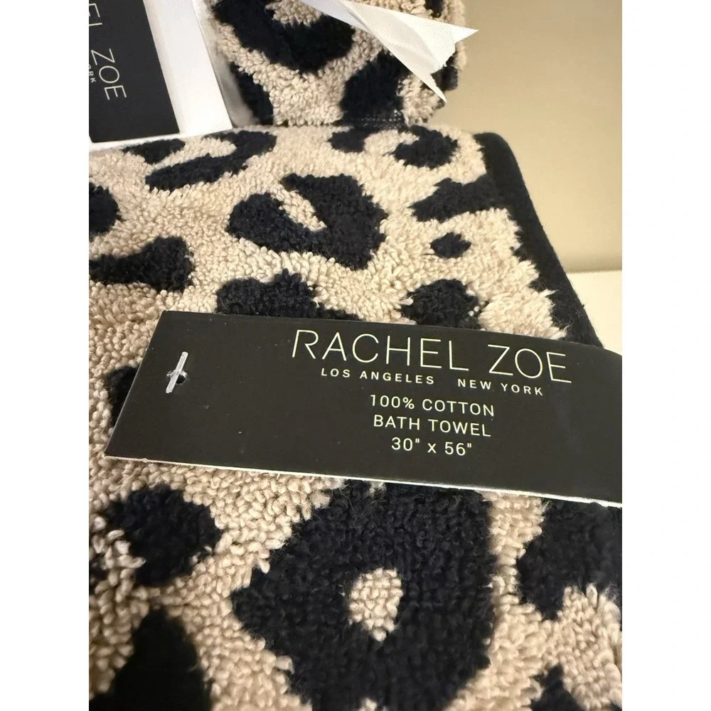 8-NWT‎ RACHEL ZOE TAUPE AND BLACK LEOPARD DESIGN REVERSIBLE TOWEL SET